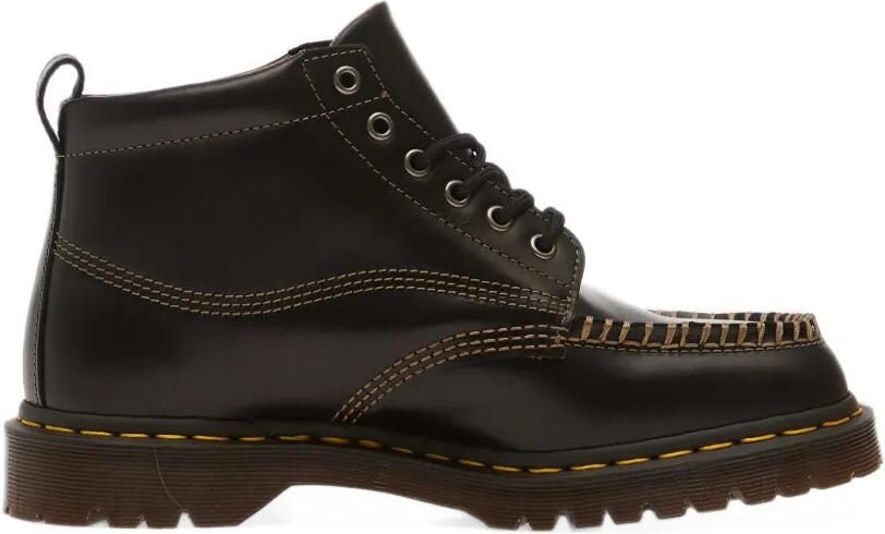 Dr. Martens Lowell Chukka laarzen met stikseldetail Zwart