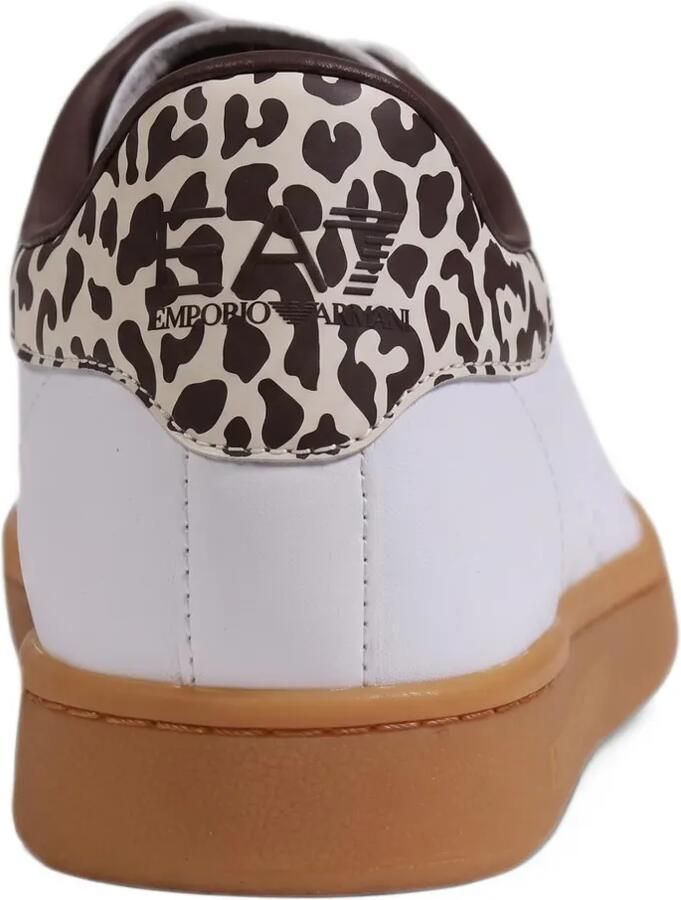 Ea7 Emporio Armani Sneakers met logo-reliëf Wit