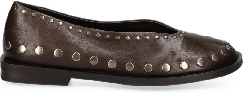 Elena Iachi Loafers verfraaid met studs Bruin
