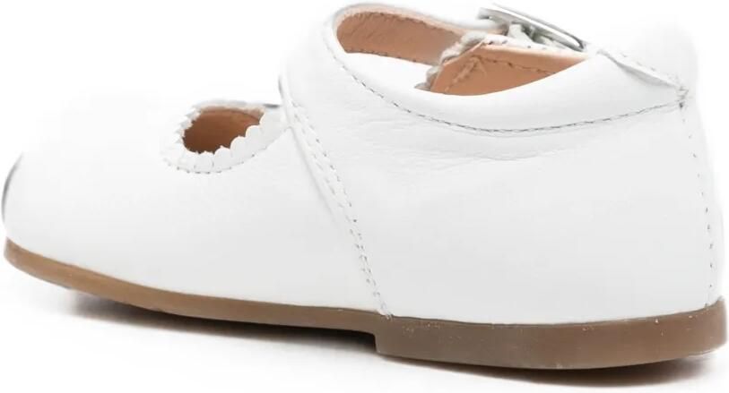 Eli1957 Ballerina's met gewelfde afwerking en gespsluiting Wit