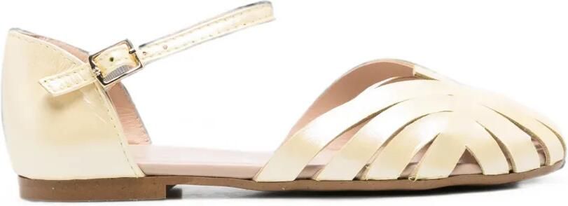 Eli1957 Sandalen met gespsluiting en gekooid detail Beige