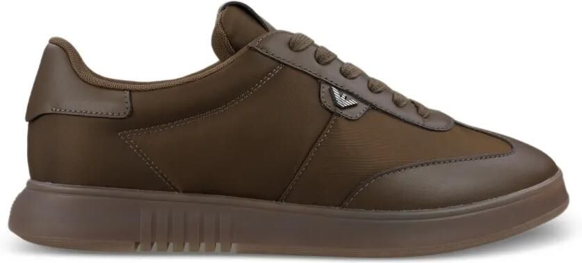Emporio Armani Sneakers met logoplakkaat Bruin