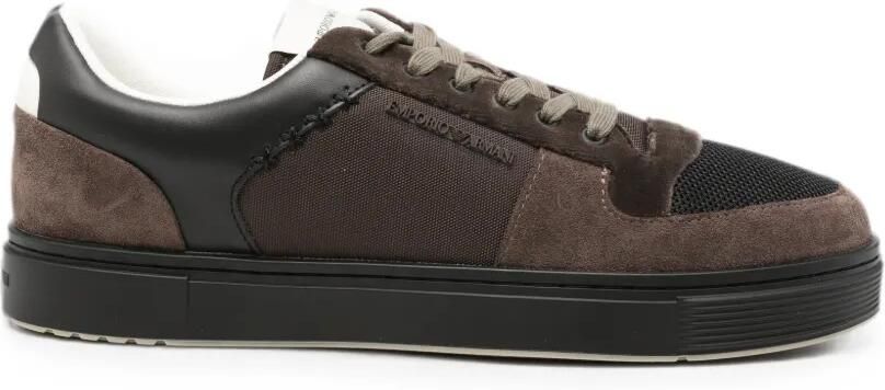 Emporio Armani Suède sneakers met vlakken Bruin