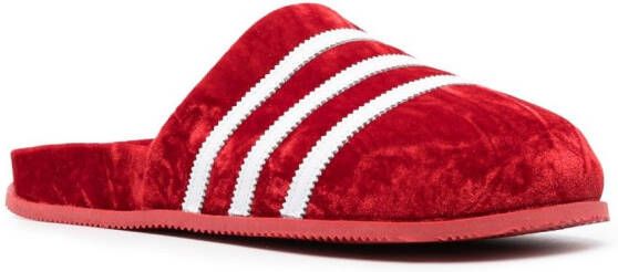 adidas Adimule fluwelen slippers Rood
