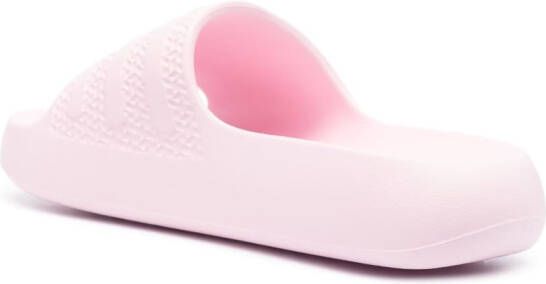 adidas Slippers met logo-reliëf Roze