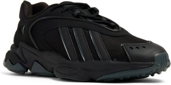 adidas Oztral chunky sneakers Zwart