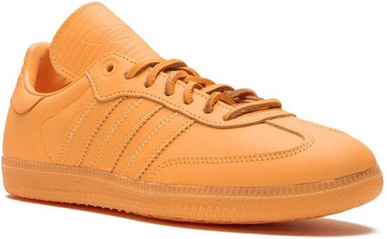 adidas "x Pharrell Williams Samba Humanrace Orange sneakers" Oranje