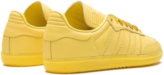 adidas "x Pharrell Samba Humanrace Yellow sneakers" Geel