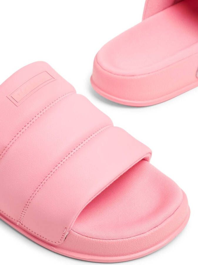 adidas Slippers met logo-reliëf Roze