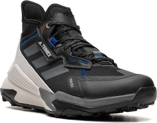adidas "Terrex Hyperblue Mid Rain.RDY sneakers" Zwart