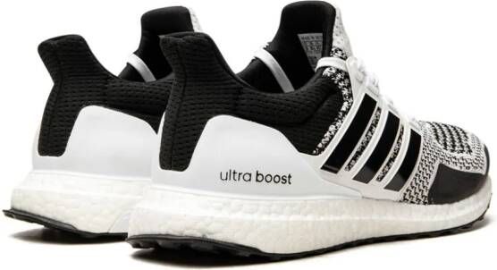 adidas UltraBoost 1.0 DNA sneakers Wit