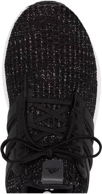 adidas Ultraboost low-top sneakers in zwart wit