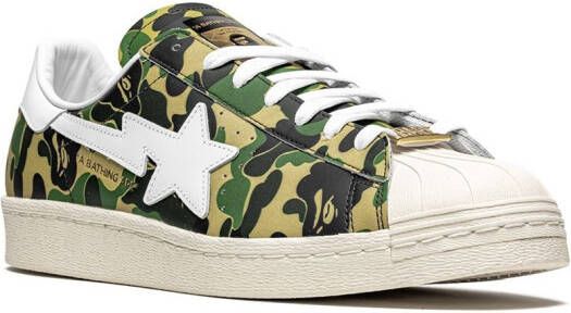 adidas x BAPE Superstar ABC sneakers met camouflageprint Groen