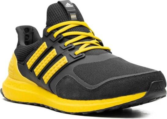 adidas x Lego Ultraboost DNA "Core Black Yellow Core Black" sneakers Zwart