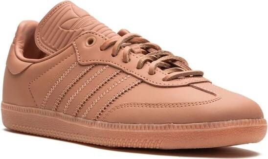 adidas "x Pharrell Humanrace Samba Terracotta sneakers" Roze