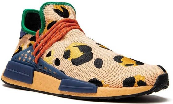 adidas x Pharrell Williams HU NMD sneakers met dierenprint Oranje