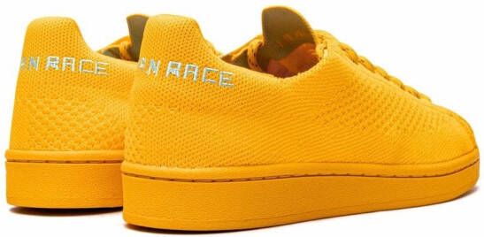 adidas x Pharrell Williams Superstar Primeknit sneakers Geel