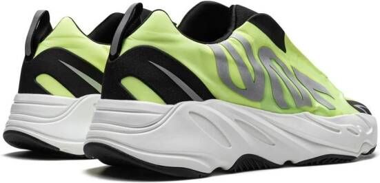 adidas Yeezy Boost 700 MNVN "Phosphor" sneakers Groen