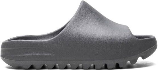 Adidas Yeezy Kids x Yeezy "Slate Grey" slippers Grijs