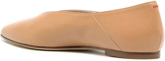 Aeyde Ballerina pumps met puntige neus Bruin