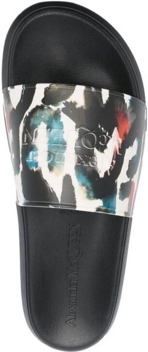 Alexander McQueen Badslippers met logoprint Zwart