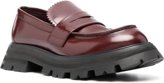 Alexander McQueen Loafers met geribbelde zool Rood