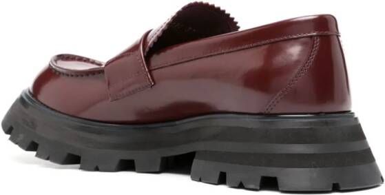 Alexander McQueen Loafers met geribbelde zool Rood