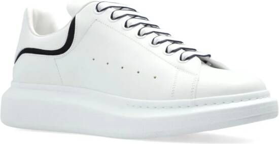 Alexander McQueen Oversized sneakers Wit
