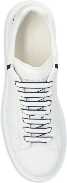 Alexander McQueen Oversized sneakers Wit