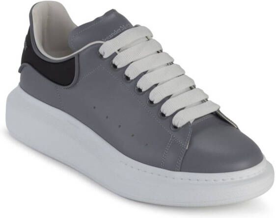 Alexander McQueen Oversized sneakers Grijs