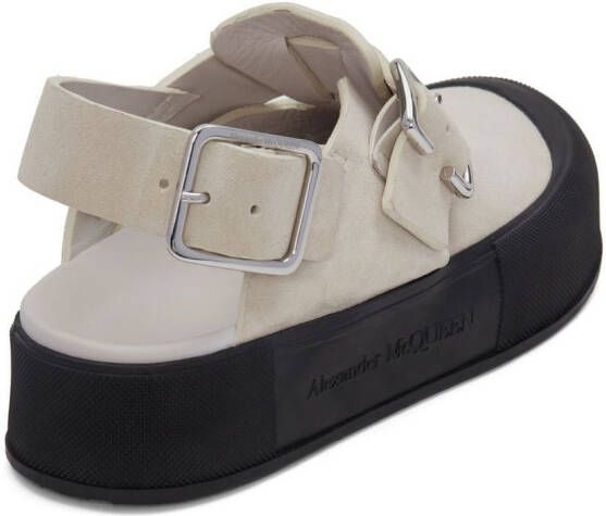 Alexander McQueen Sandalen met gesp Beige