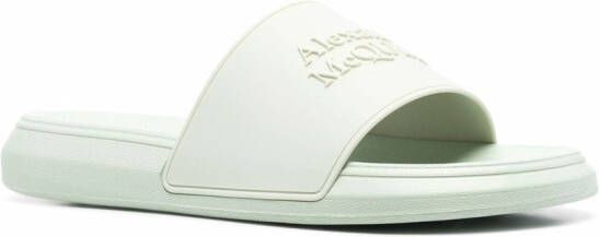 Alexander McQueen Slippers met logo-reliëf Groen
