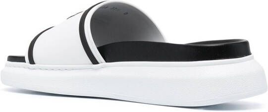 Alexander McQueen Slippers met logo-reliëf Wit