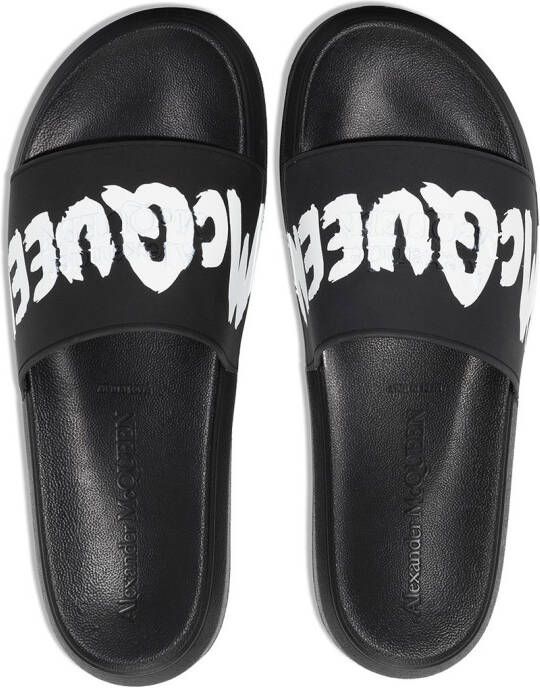 Alexander McQueen Slippers met logo Zwart