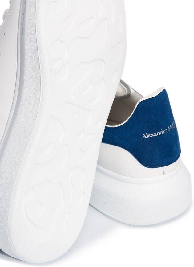 Alexander McQueen Sneakers met chunky zool Wit