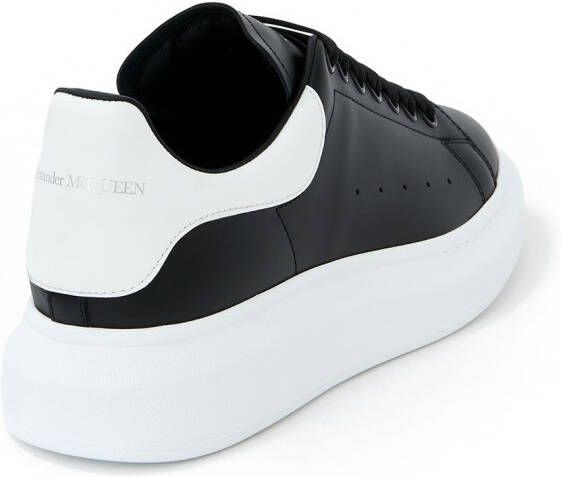 Alexander McQueen Sneakers met colourblocking Zwart