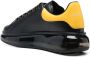 Alexander McQueen Sneakers met oversized zool Zwart - Thumbnail 3