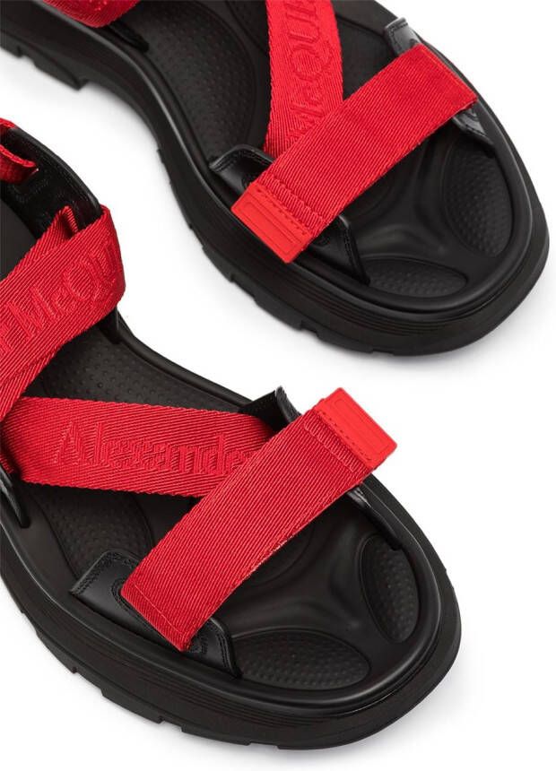 Alexander McQueen Tread sandalen met logoband Rood