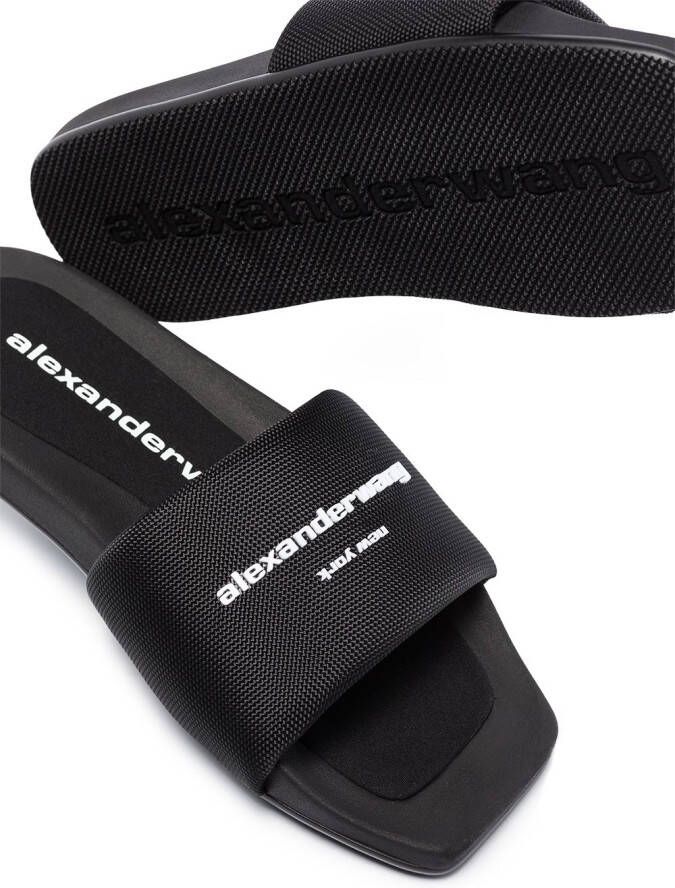 Alexander Wang Slippers met logoprint Zwart