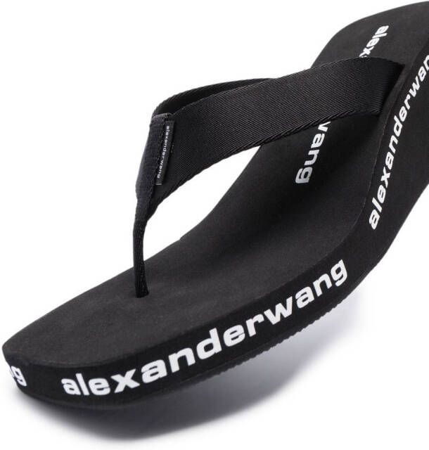 Alexander Wang Teenslippers met logoprint Zwart