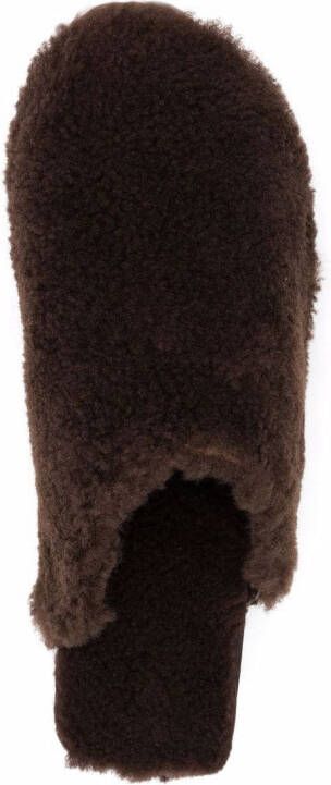 Ancient Greek Sandals 50 mm klompen van schapenleer Bruin