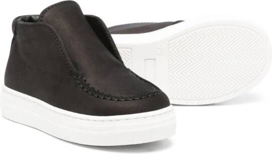 Andrea Montelpare Slip-on sneakers Zwart