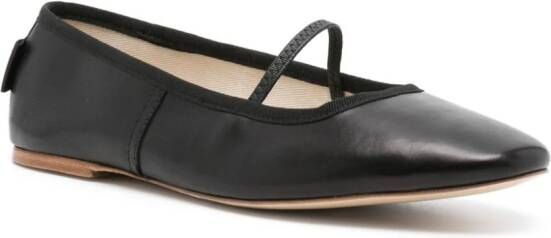 A.P.C. Leren ballerina's met ronde neus Zwart