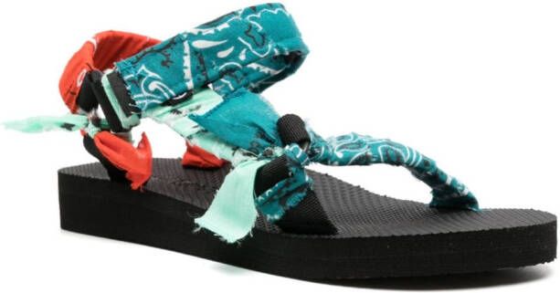 Arizona Love Trekky sandalen met bandanaprint Blauw