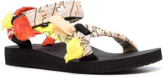 Arizona Love Trekky sandalen met bandanaprint Zwart