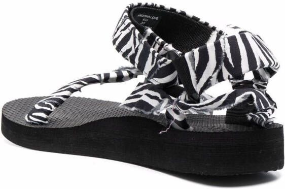 Arizona Love Trekky sandalen met zebraprint Zwart