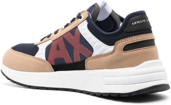 Armani Exchange Sneakers met logoprint Beige