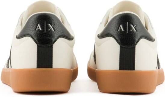 Armani Exchange Sneakers met contrasterende zool Wit