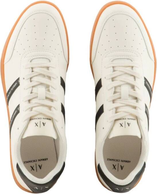 Armani Exchange Sneakers met contrasterende zool Wit