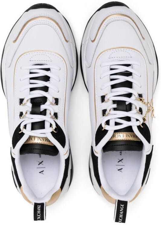Armani Exchange Sneakers met logo amulet Wit